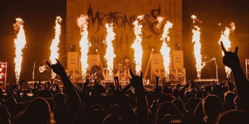 Collage de bandas nu metal de los 2000 para un artículo sobre grupos desaparecidos o venidos a menos